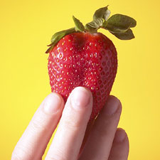 Natural Way To White Teeth article at PakiRecipes.com