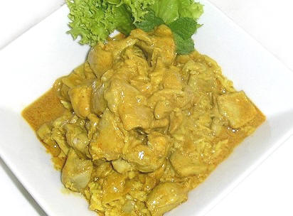 Chicken Ka Sufaid Qurma recipe at PakiRecipes