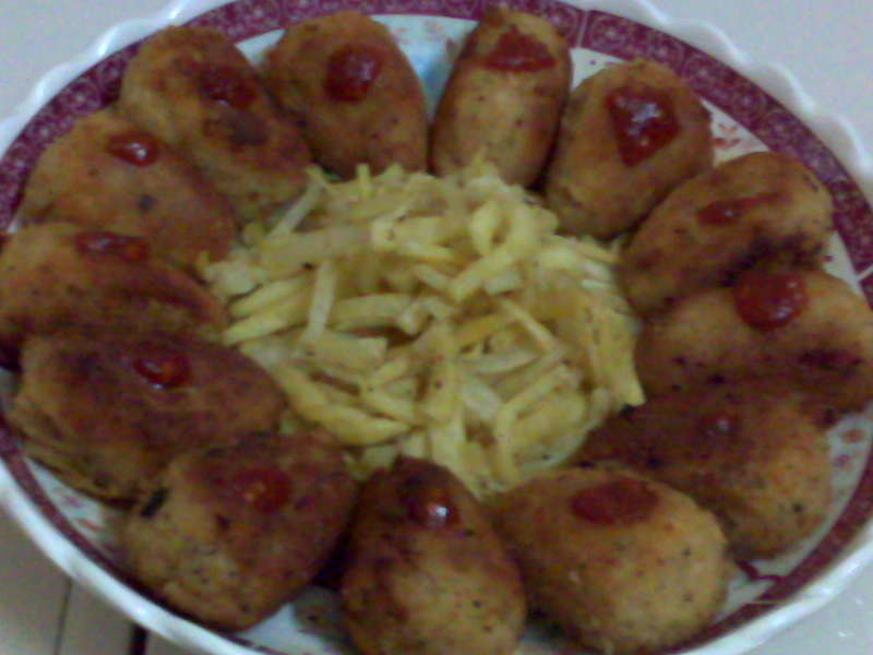 Chicken With Potato Rolls recipe at PakiRecipes