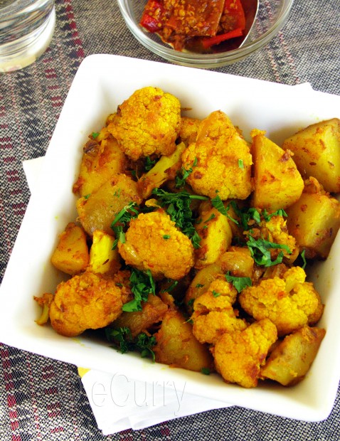 Cauliflower And Potato Masala recipe at PakiRecipes