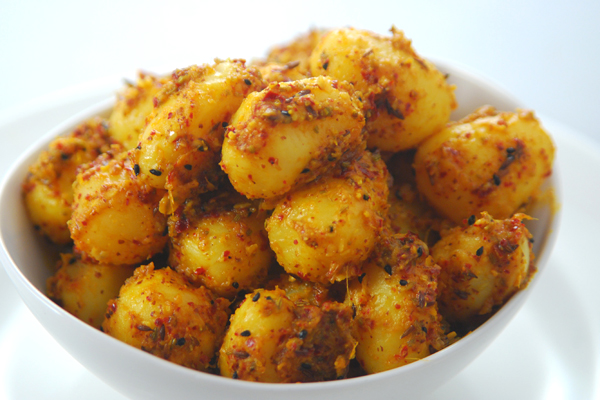 Khatey Aaloo recipe at PakiRecipes
