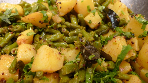 Potato With Green Beans recipe at PakiRecipes