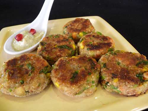 Aloo Ki Tikkiyan (Potato Cutlets) recipe at PakiRecipes