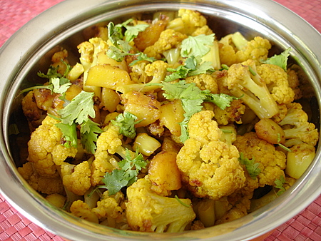 Aloo Gobi Masala recipe at PakiRecipes
