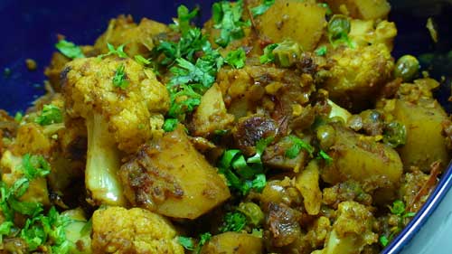 Gobhi Aloo recipe at PakiRecipes