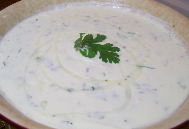Thick Garlic Sauce recipe at PakiRecipes