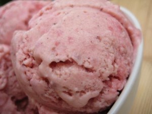 Sugar Free Strawberry Icecream at PakiRecipes.com