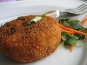 Aloo Aur Qeema Cutlet