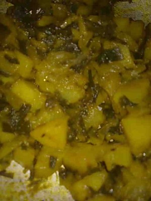 Potato And Spring Onion Bhaji recipe