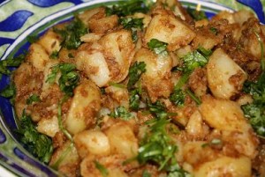 Aloo Aur Sabut Lal Mirch Ki Bhujia at PakiRecipes.com