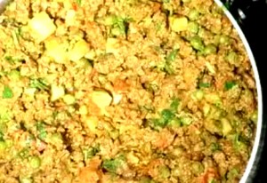 Kheema Hari Mirch Ka Do Piaza