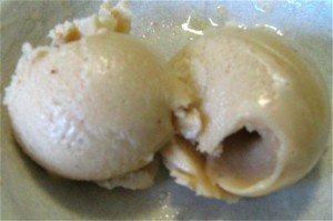 Vanilla Frozen Yogurt at PakiRecipes.com