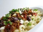 NOODLES WITH PULSES, MEAT AND YOGHURT at PakiRecipes.com